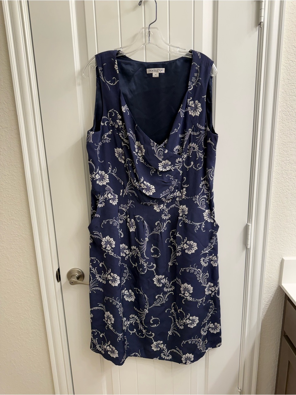 Pendleton Navy Silk Sleeveless Dress w/pockets sz 16